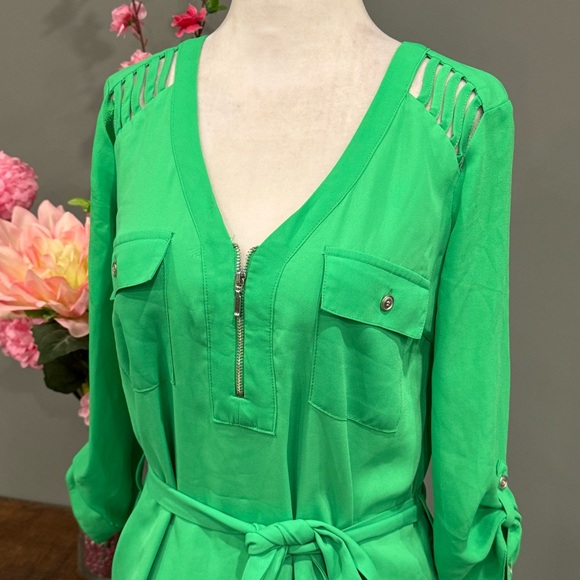 XOXO Dress - Picture 2 of 12